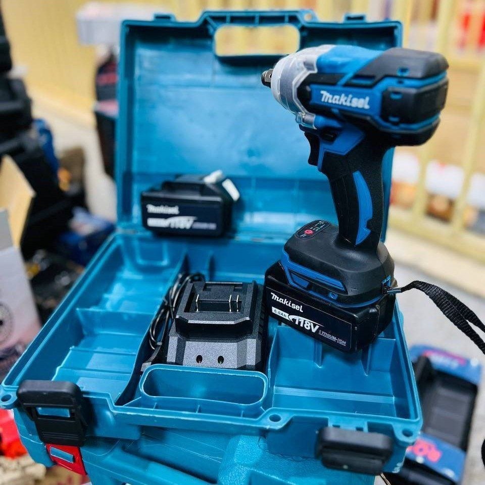 بکس شارژی طرح ماکیتا مدل 118V با دو باتری ۱۱۸ ولت